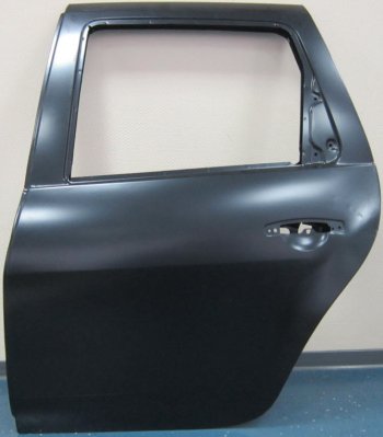 Левая дверь задняя BodyParts Renault Duster  HS (2010-2015) дорестайлинг