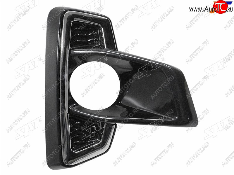 1 359 р. Правая оправа ПТФ SAT Toyota Hilux AN120 1-ый рестайлинг (2017-2020)  с доставкой в г. Керчь