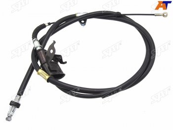 Трос ручного тормоза SAT Toyota Land Cruiser  100 (1998-2007) дорестайлинг, 1-ый рестайлинг, 2-ой рестайлинг