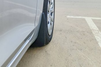 Передние брызговики (увеличенные) Petroil Tuning Hyundai Solaris  HCR (2017-2022) седан дорестайлинг, седан рестайлинг