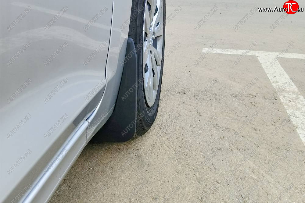 1 709 р. Передние брызговики (увеличенные) Petroil Tuning Hyundai Solaris HCR седан дорестайлинг (2017-2020)  с доставкой в г. Керчь