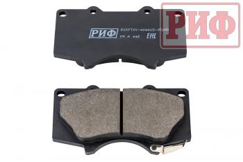 1 589 р. Колодки тормозные передние РИФ Toyota LC120,150, Hilux 2005+OEM 04465-35250, 04465-35290 ,Pajero 4 дизель 4605A472, 4605A481 РИФ riftoy-04465-35290  с доставкой в г. Керчь. Увеличить фотографию 2