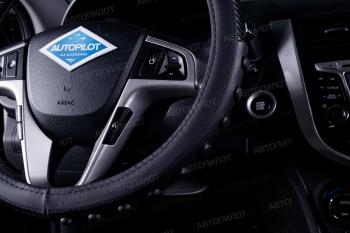 629 р. Оплётка на руль (37-39см BLW-011 кож/зам+карбон ) Автопилот   (черный)  с доставкой в г. Керчь. Увеличить фотографию 2