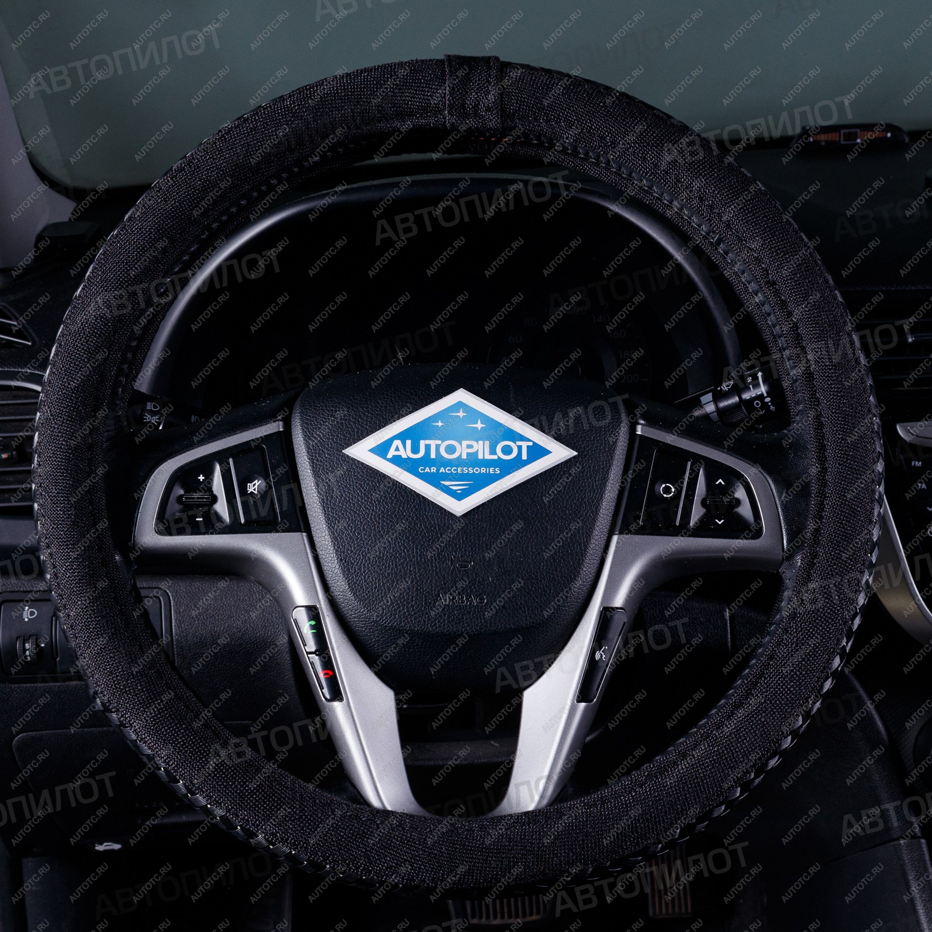 599 р. Оплётка на руль (37-39см BLW-028 кож/зам+текстиль) Автопилот Volvo XC90 C 1-ый рестайлинг (2006-2009) (черный) с доставкой в г. Керчь Увеличить фотографию 1 599 р. Оплётка на руль (37-39см BLW-028 кож/зам+текстиль) Автопилот Volvo XC90 C 1-ый рестайлинг (2006-2009) (черный) с доставкой в г. Керчь