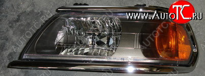 8 999 р. MONTERO SPORT ФАРА ЛЕВ (USA) (EAGLE EYES) МОЛДИНГ ЧЕРН EAGLE EYES mbmos00-001b-l  с доставкой в г. Керчь
