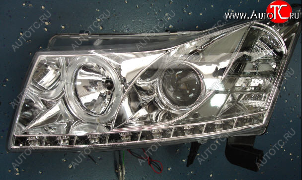 27 999 р. CRUZE ФАРА Л+П (КОМПЛЕКТ) ТЮНИНГ ЛИНЗОВАН (DEVIL EYES) С СВЕТЯЩ ОБОДК (SONAR) ВНУТРИ ХРОМ SONAR cvcrz09-002h-n  с доставкой в г. Керчь