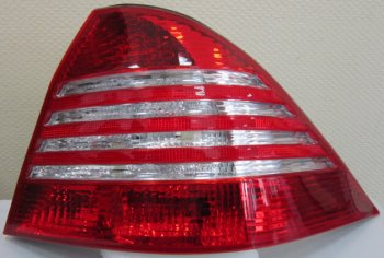 W220 ФОНАРЬ ЗАДН ВНЕШН Л+П (КОМПЛЕКТ) С ДИОД СТОП СИГНАЛ КРАСН-XРОМ EAGLE EYES md22098-742rh-n