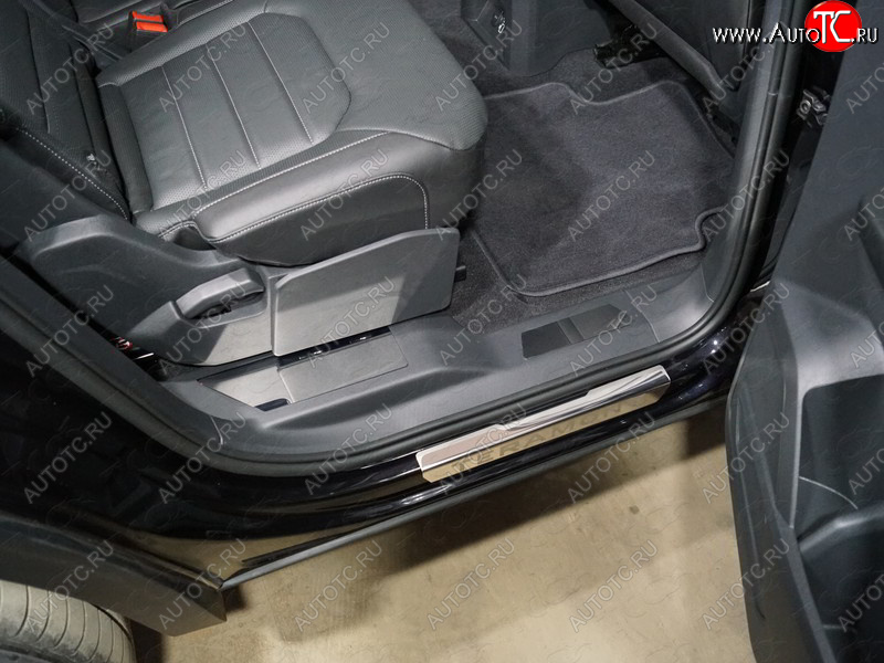 1 000 000 р. Накладки на пластиковые пороги задние ТСС Тюнинг  Volkswagen Teramont  CA1 (2016-2020) дорестайлинг (лист зеркальный)  с доставкой в г. Керчь