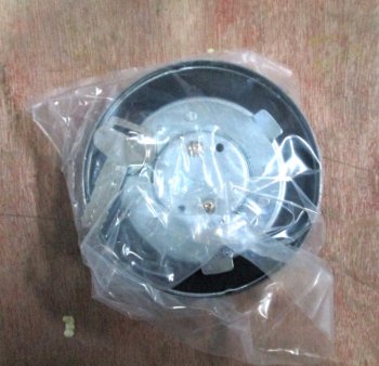 829 р. Крышка топливного бака (с замком, ключом) SD16 SHANTUI 16y-04c-0200007050-21200  с доставкой в г. Керчь. Увеличить фотографию 2