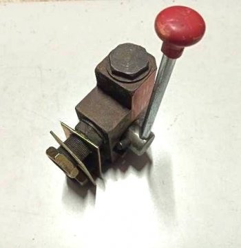 3 169 р. Кран управления подъема кузова EQ34086240 DOG (!!!УЦЕНКА: возможен нетоварный вид!!!) DONGFENG eq34086240 dog  с доставкой в г. Керчь. Увеличить фотографию 3
