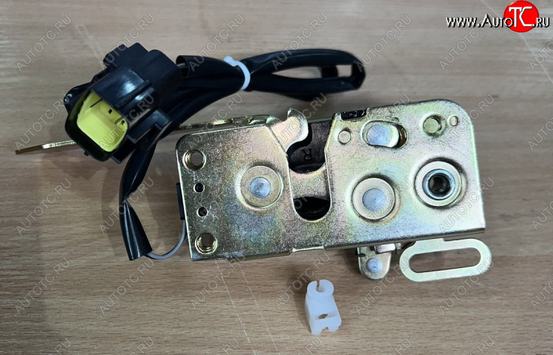 1 659 р. Замок двери правый (механизм) Sitrak VALMO000662    SITRAK 811w62680-6142  с доставкой в г. Керчь