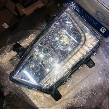     Фара левая передняя комбинированная 4180 J7 3711015-2000-C00C FAW 3711015-2000-c00c
