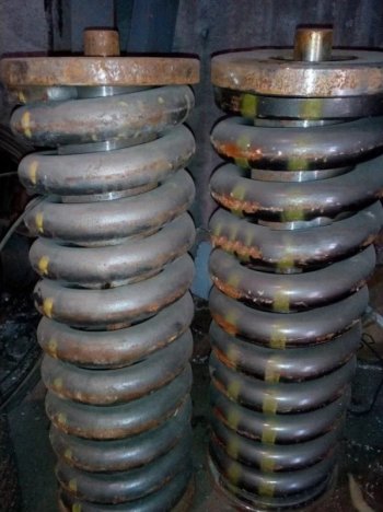 Натяжитель гусеницы в сборе SD16 VD16A4070010016Y-40-110-00V010-01 SHANTUI vd16a4070010016y-40-110-