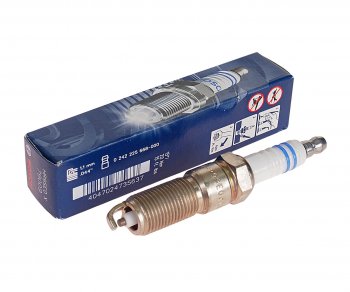 439 р. Свеча зажигания CHRYSLER Voyager (00-08) (2.4) BOSCH BOSCH 0242225668  с доставкой в г. Керчь. Увеличить фотографию 1