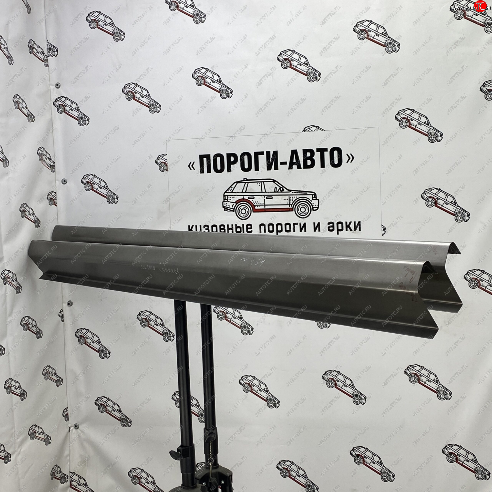 1 989 р. Правый ремонтный порог ПОРОГИ-АВТО Ford Tourneo Connect дорестайлинг (2002-2007) (холоднокатаная сталь 1 мм)  с доставкой в г. Керчь