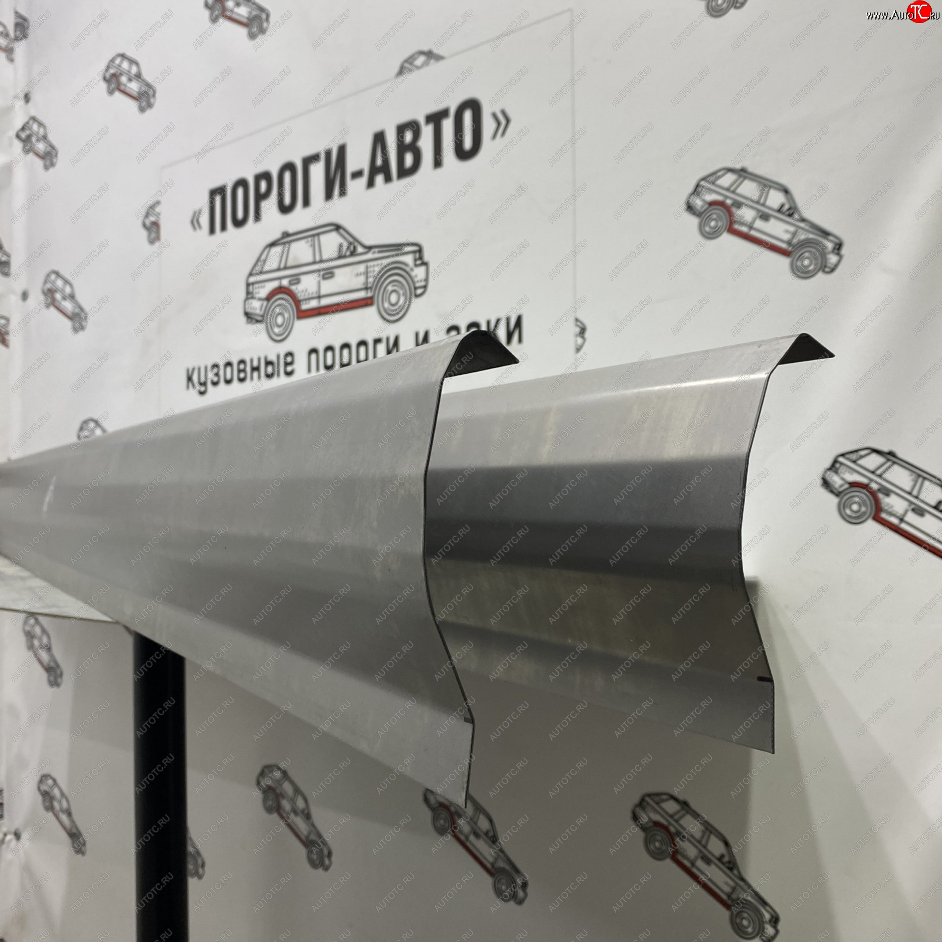 1 989 р. Левый порог (Ремкомплект) Пороги-Авто  Ford Escort Express (1980-1986) фургон (холоднокатаная сталь 1 мм)  с доставкой в г. Керчь