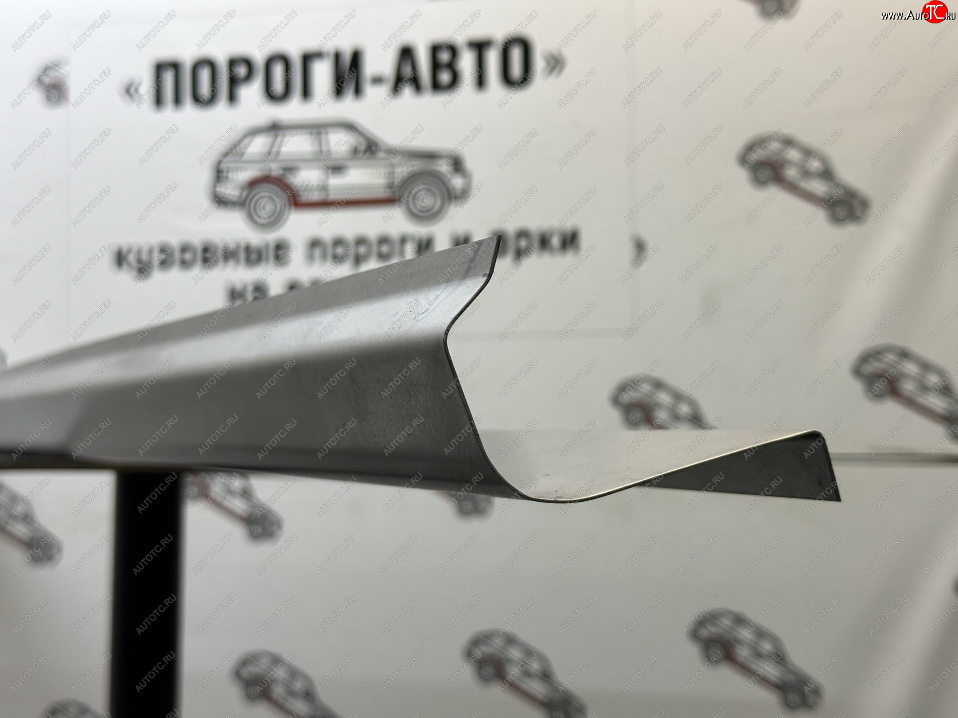 1 989 р. Левый порог (Ремкомплект) Пороги-Авто  Mitsubishi Pajero  1 L040 (1982-1991) (холоднокатаная сталь 1 мм)  с доставкой в г. Керчь