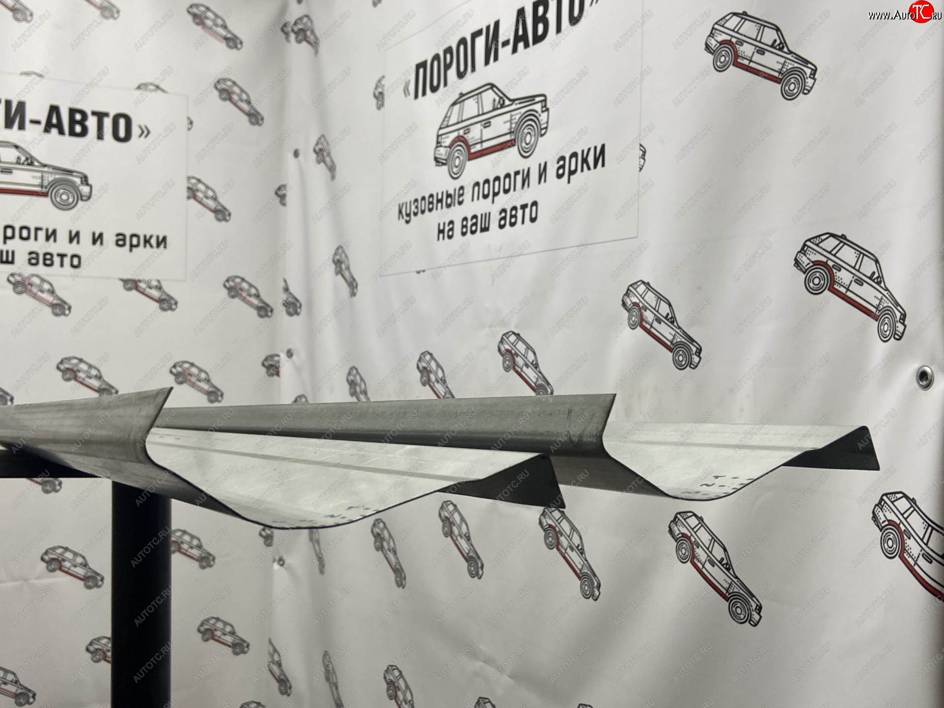 1 989 р. Правый ремонтный кузовной порог Пороги-Авто Mitsubishi Pajero 3 V70 дорестайлинг (1999-2003) (холоднокатаная сталь 1 мм)  с доставкой в г. Керчь