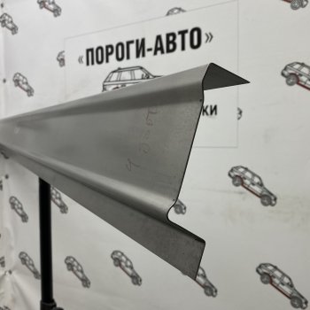 Левый ремонтный порог Пороги-Авто Toyota Land Cruiser  200 (2007-2021) дорестайлинг, 1-ый рестайлинг, 2-ой рестайлинг (Холоднокатанная сталь 1 мм)