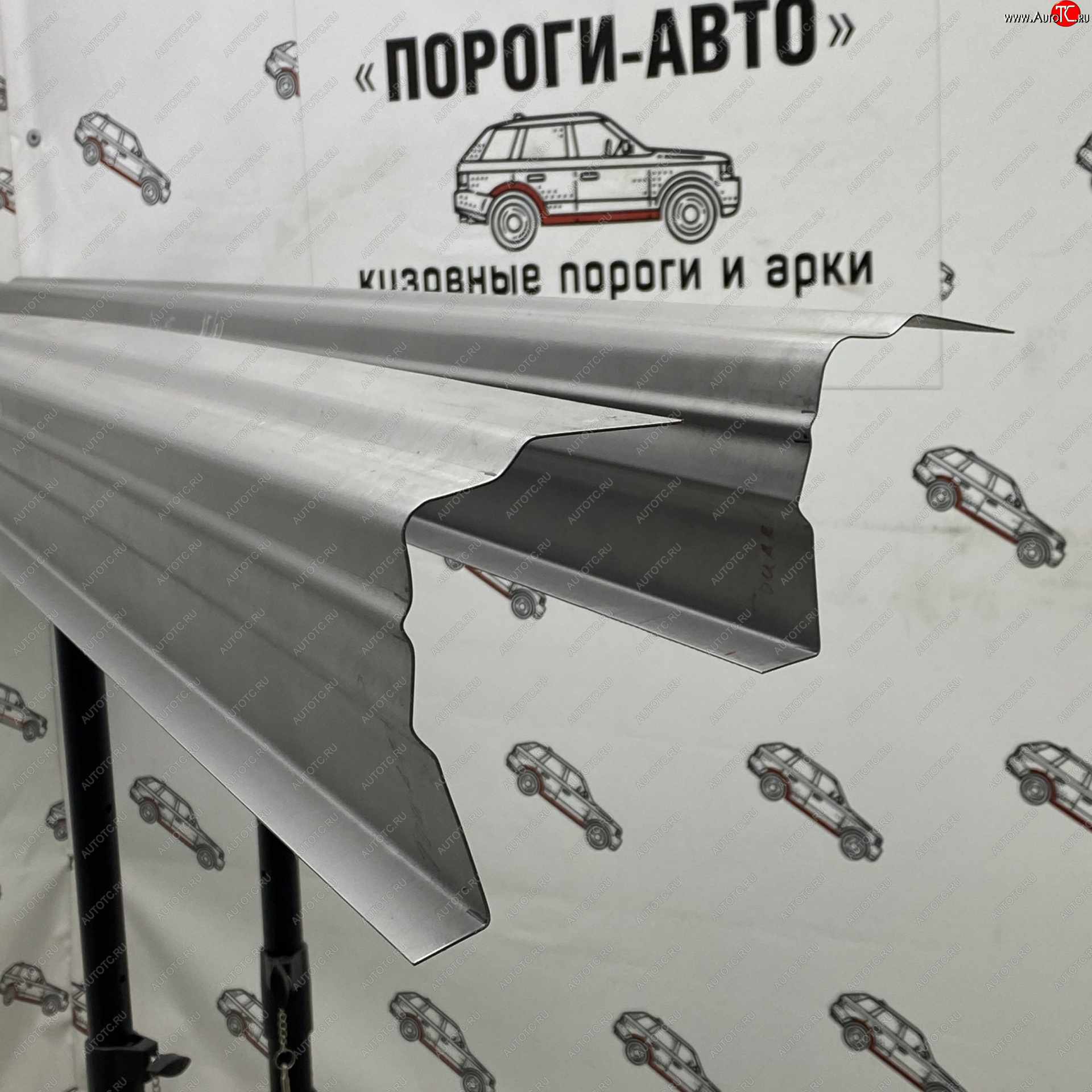 1 989 р. Комплект ремонтных порогов Пороги-Авто  Volkswagen Touareg  NF (2010-2018) дорестайлинг, рестайлинг (Холоднокатанная сталь 1 мм)  с доставкой в г. Керчь