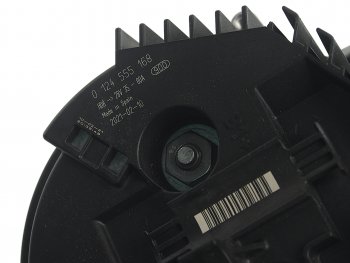 26 799 р. Генератор MERCEDES Actros,Atego,Axor,Bus (28V/80A) без шкива BOSCH BOSCH 0986048100 BOSCH 0986048100  с доставкой в г. Керчь. Увеличить фотографию 3