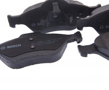 2 199 р. Колодки тормозные передние (4шт.) BOSCH Ford Fiesta 4 хэтчбэк 5 дв. рестайлинг (1999-2001)  с доставкой в г. Керчь. Увеличить фотографию 2