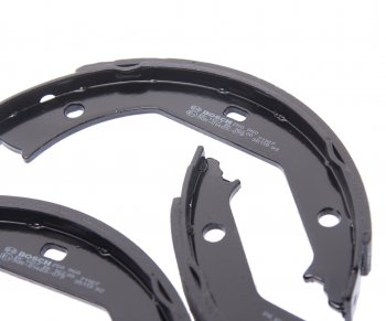 2 599 р. Колодки тормозные задние барабанные 4шт. BOSCH BMW 3 серия E93 кабриолет дорестайлинг (2006-2010)  с доставкой в г. Керчь. Увеличить фотографию 2