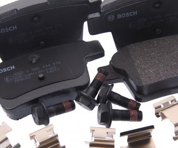 3 199 р. Колодки тормозные задние (4шт.) BOSCH Ford Mondeo Mk3,B4Y дорестайлинг, седан (2000-2003)  с доставкой в г. Керчь. Увеличить фотографию 2