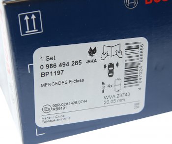 3 899 р. Колодки тормозные передние (4шт.) BOSCH Mercedes-Benz E-Class W211 дорестайлинг седан (2002-2006)  с доставкой в г. Керчь. Увеличить фотографию 4