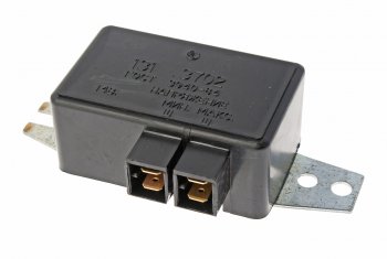 1 159 р. Реле регулятор напряжения ГАЗ-3307 генератора 16.3701 (в упаковке) АВТОПРИБОР-КЗАЭ КЗАЭ 131.3702000  с доставкой в г. Керчь. Увеличить фотографию 1