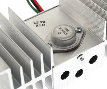 1 699 р. Преобразователь напряжения (инвертор) 24-12V 5А 40Вт ЭНЕРГОМАШ ЭНЕРГОМАШ 21.3759  с доставкой в г. Керчь. Увеличить фотографию 4