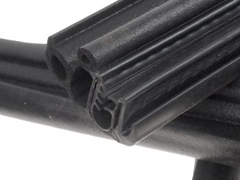 Уплотнитель двери ГАЗ-3302 (ОАО ГАЗ) ГАЗ 3302-6107126