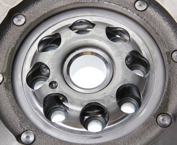 63 999 р. Маховик SSANGYONG Actyon (06-),Kyron (05-),Actyon Sports (06-),Rexton (07-) (D2027) (MT) OE SSANGYONG 6650302205  с доставкой в г. Керчь. Увеличить фотографию 4