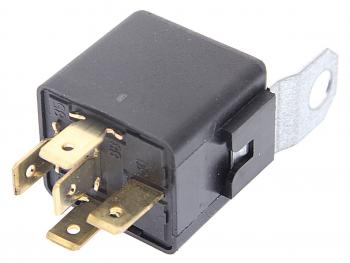 190 р. Реле электромагнитное 12V 5-ти контактное 3020А переключ. с кроншт. с резистором АВАР АВАР 752.3777  с доставкой в г. Керчь. Увеличить фотографию 2