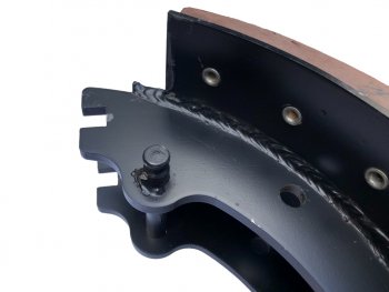 8 999 р. Колодки тормозные ЧМЗАП-9906,99858,99859 (2шт.) комплект на колесо BRAKE BLOCKS BRAKE BLOCKS 99859-3502090  с доставкой в г. Керчь. Увеличить фотографию 4