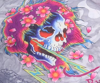 95 р. Шторка автомобильная для лобового стекла 144х66см светоотражающая Beautiful Ghost ED HARDY ED HARDY eh-00738  с доставкой в г. Керчь. Увеличить фотографию 2