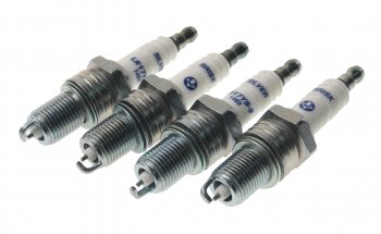 1 329 р. Свеча зажигания ЗМЗ-406 BRISK LR17YS-9 Silver (газ. оборудование) комплект BRISK lr17ys-9  с доставкой в г. Керчь. Увеличить фотографию 1