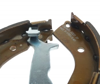 1 229 р. Колодки тормозные барабанные задние (4 шт.) MANDO KIA Picanto 1 SA хэтчбэк 5 дв. дорестайлинг (2003-2007)  с доставкой в г. Керчь. Увеличить фотографию 2