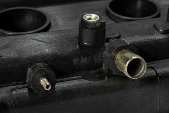 4 189 р. Крышка клапанная ЗМЗ-405,4062,409 пластик METALPART METALPART mp-406.1007230-42  с доставкой в г. Керчь. Увеличить фотографию 4