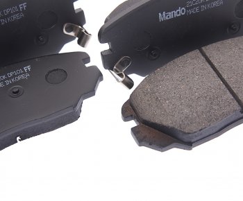 1 399 р. Колодки тормозные HYUNDAI Sonata NF,Tucson (08-) KIA Magentis передние (4шт.) MANDO MANDO mph33 MANDO mph33  с доставкой в г. Керчь. Увеличить фотографию 2