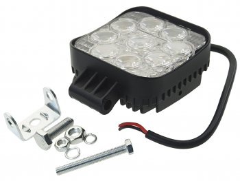 Фара рабочего света 82х82x38мм 27W 9LED (ближний свет) квадратная ВЫМПЕЛ ОРИОН wl-132f
