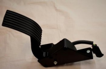 4 699 р. Педаль акселератора КАМАЗ-ЕВРО-4 электронная (дв.CUMMINS) CARTRONIC CARTRONIC crtr0124159  с доставкой в г. Керчь. Увеличить фотографию 3