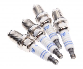 759 р. Свеча зажигания VW Bora,Golf 4,5,6,Passat B3,B5,B6 (1.41.61.8) AUDI A3 SEAT SKODA (4шт.) MEGAPOWER MEGAPOWER 370-31-121  с доставкой в г. Керчь. Увеличить фотографию 2
