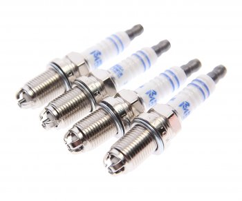 759 р. Свеча зажигания VW Bora,Golf 4,5,6,Passat B3,B5,B6 (1.41.61.8) AUDI A3 SEAT SKODA (4шт.) MEGAPOWER MEGAPOWER 370-31-121  с доставкой в г. Керчь. Увеличить фотографию 1