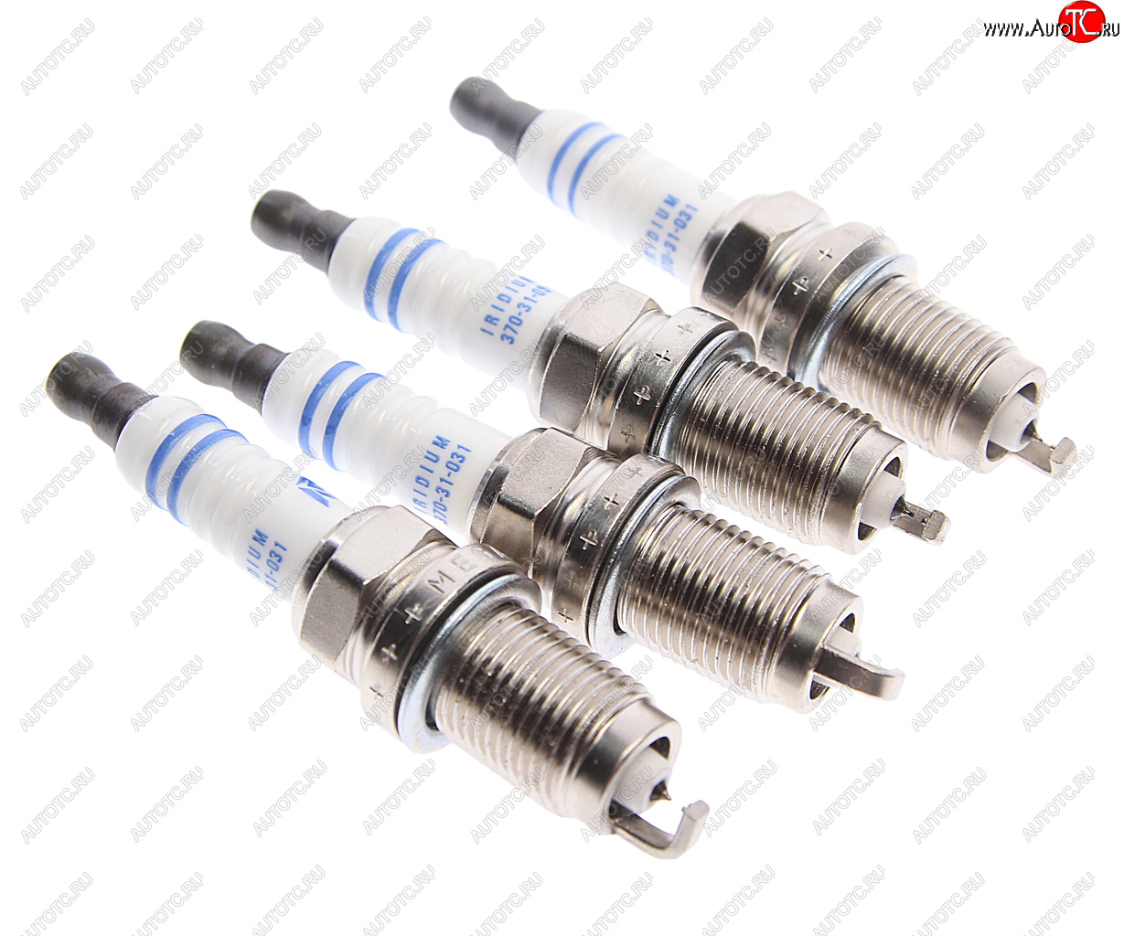 1 499 р. Свеча зажигания AUDI A3 (07-) (1.4) VW Golf (07-) (1.4),Touran (06-),Tiguan (07-) (4шт.) MEGAPOWER MEGAPOWER 370-31-080  с доставкой в г. Керчь