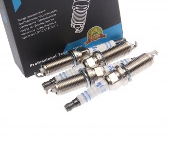 1 499 р. Свеча зажигания TOYOTA Corolla (13-),Yaris (11-) (1.3) (4шт.) MEGAPOWER MEGAPOWER 370-31-118  с доставкой в г. Керчь. Увеличить фотографию 3
