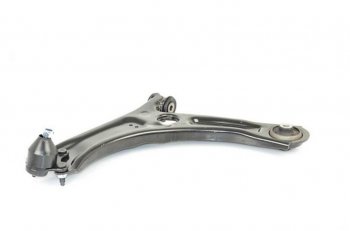 3 899 р. Рычаг подвески VW Golf (07-09) AUDI A3 (04-13) SKODA Octavia (04-) передней нижний левый BSG BSG bsg90315072  с доставкой в г. Керчь. Увеличить фотографию 1