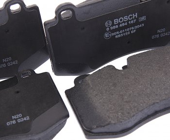 3 879 р. Колодки тормозные передние (4шт.) BOSCH Mercedes-Benz E-Class W211 дорестайлинг седан (2002-2006)  с доставкой в г. Керчь. Увеличить фотографию 2