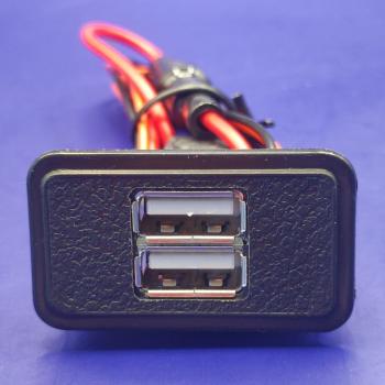 969 р. USB автомобильное зарядное устройство ВАЗ 2106,2107 АПЭЛ 2039548618338  с доставкой в г. Керчь. Увеличить фотографию 4