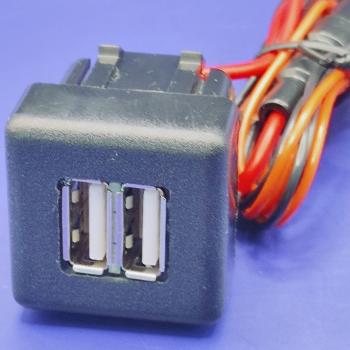 969 р. USB автомобильное зарядное устройство Lada 2110, 2111, 2112 АПЭЛ 2039548905926  с доставкой в г. Керчь. Увеличить фотографию 6